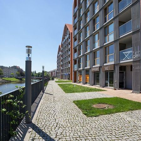Unique Motlawa Riverbank Apartment Γκντανσκ Εξωτερικό φωτογραφία